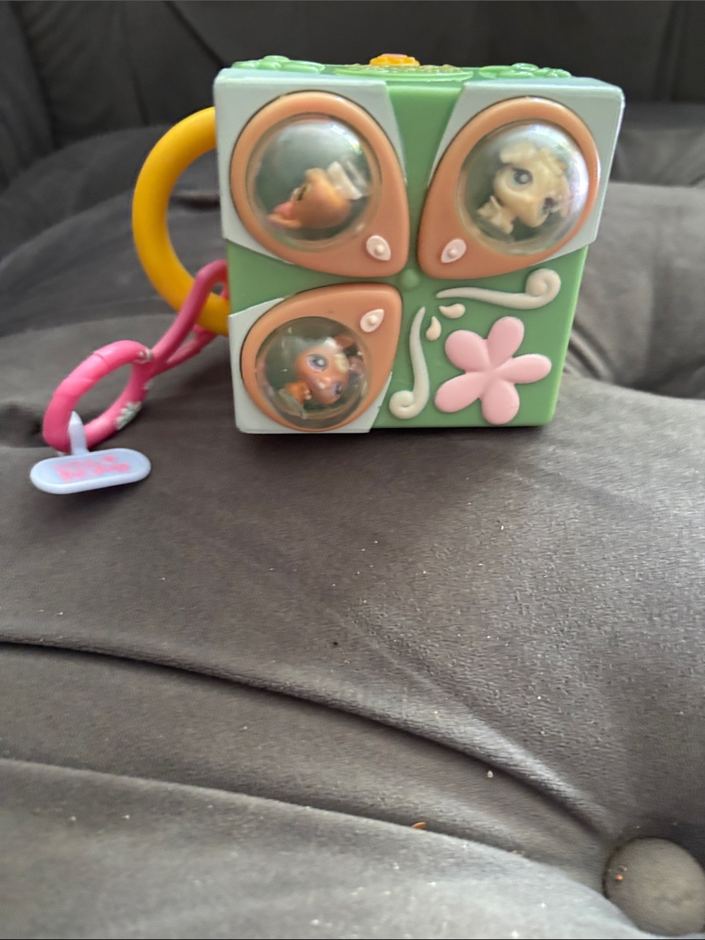 Littlest Pet Shop Teenist Tiniest Playset with 3 pets